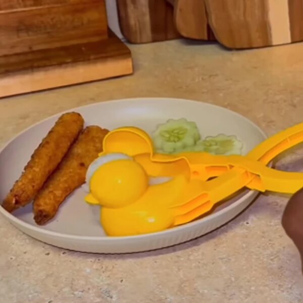 Multi-Shaped Snowball Maker - Image 5